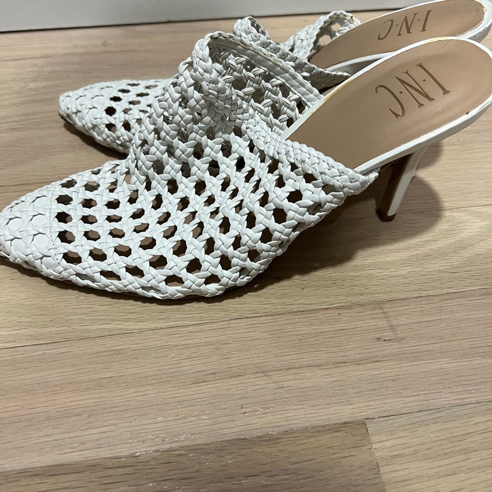 White Heels perfect condition